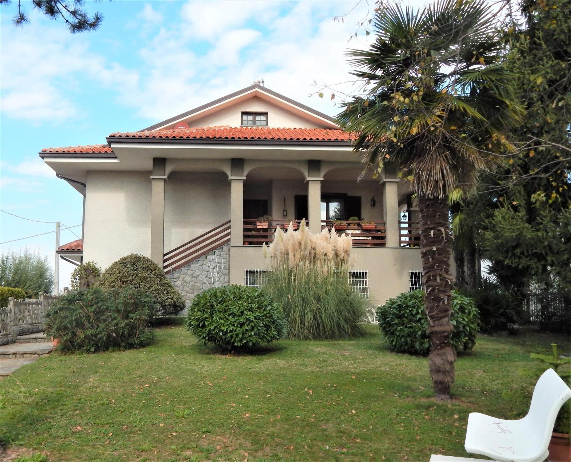 Bed and Breakfast Amo' Le Langhe Narzole Exterior foto